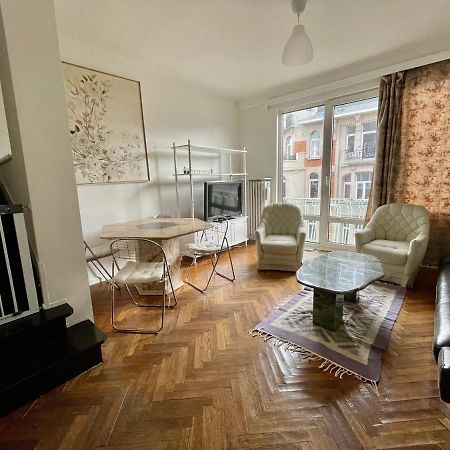 Superbe Appartement Duplex Avec Jacuzzi Brussels Exterior photo