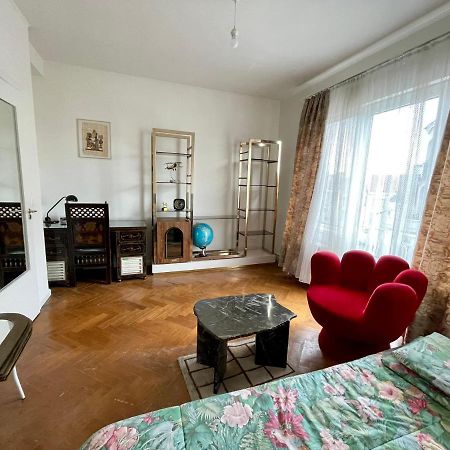 Superbe Appartement Duplex Avec Jacuzzi Brussels Exterior photo