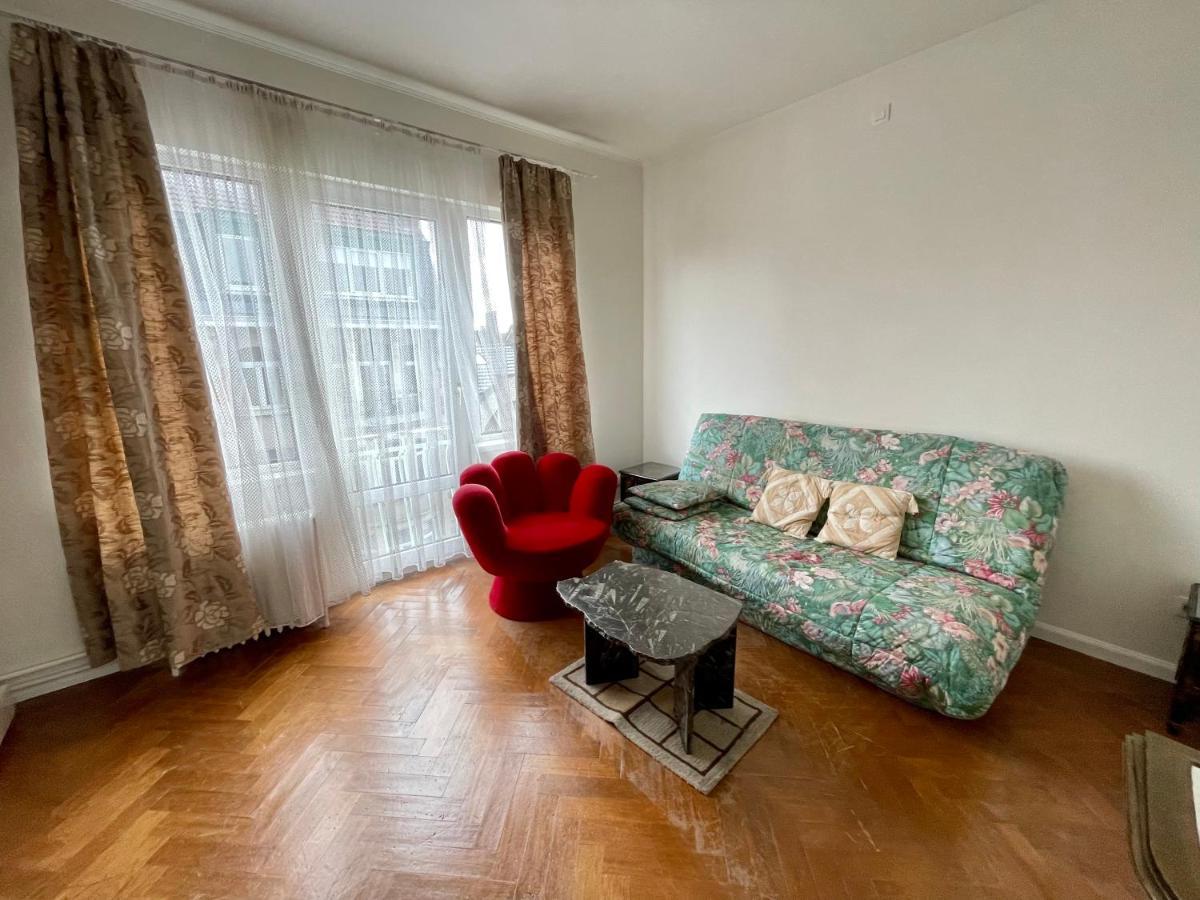Superbe Appartement Duplex Avec Jacuzzi Brussels Exterior photo