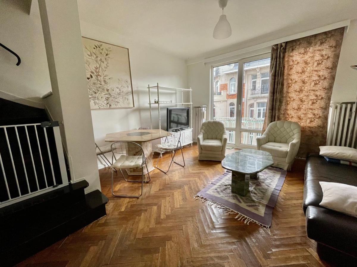 Superbe Appartement Duplex Avec Jacuzzi Brussels Exterior photo